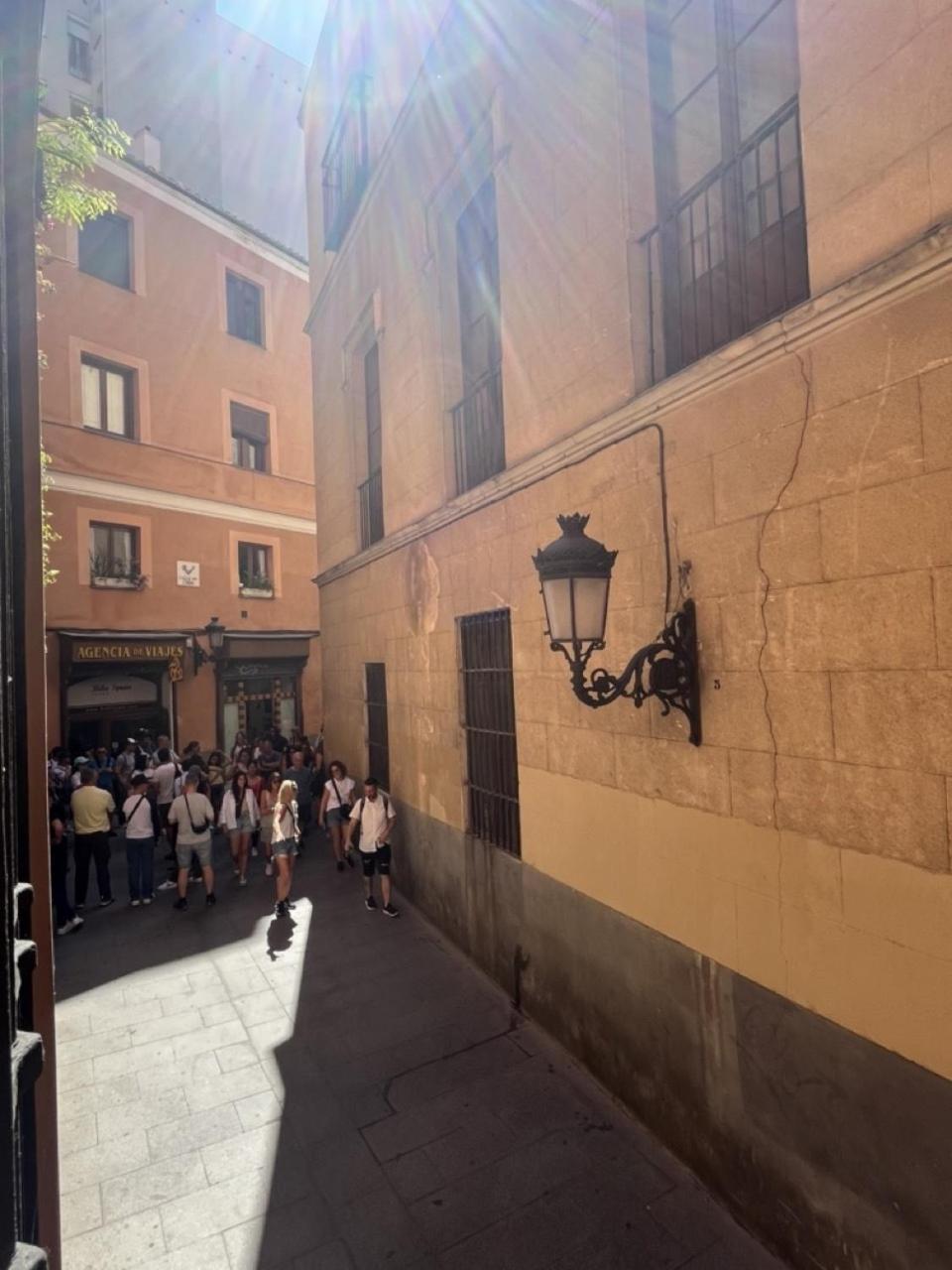 Dplace To Be - Exclusive Apartments In Historic Center Madrid Pokoj fotografie