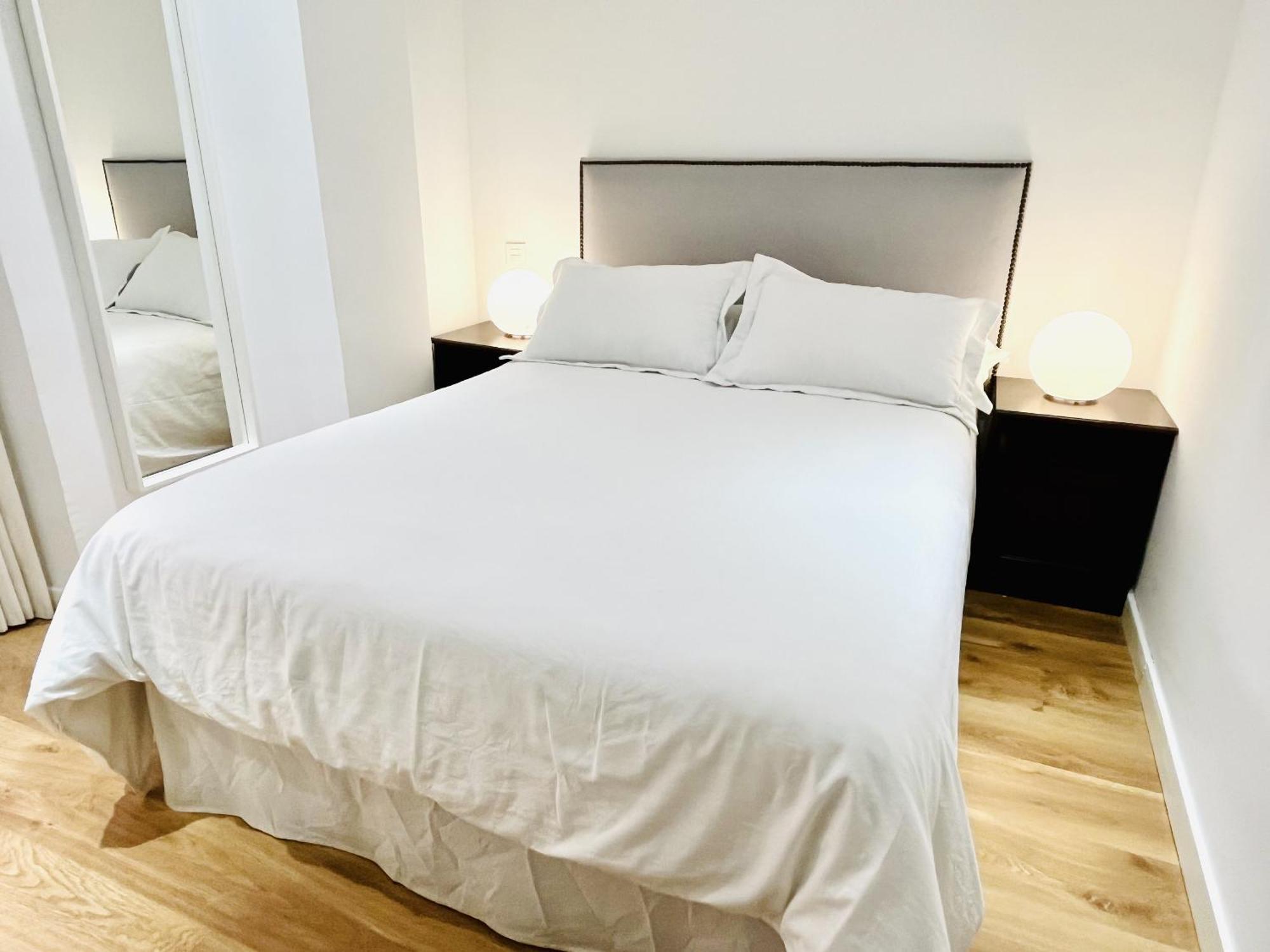 Dplace To Be - Exclusive Apartments In Historic Center Madrid Pokoj fotografie
