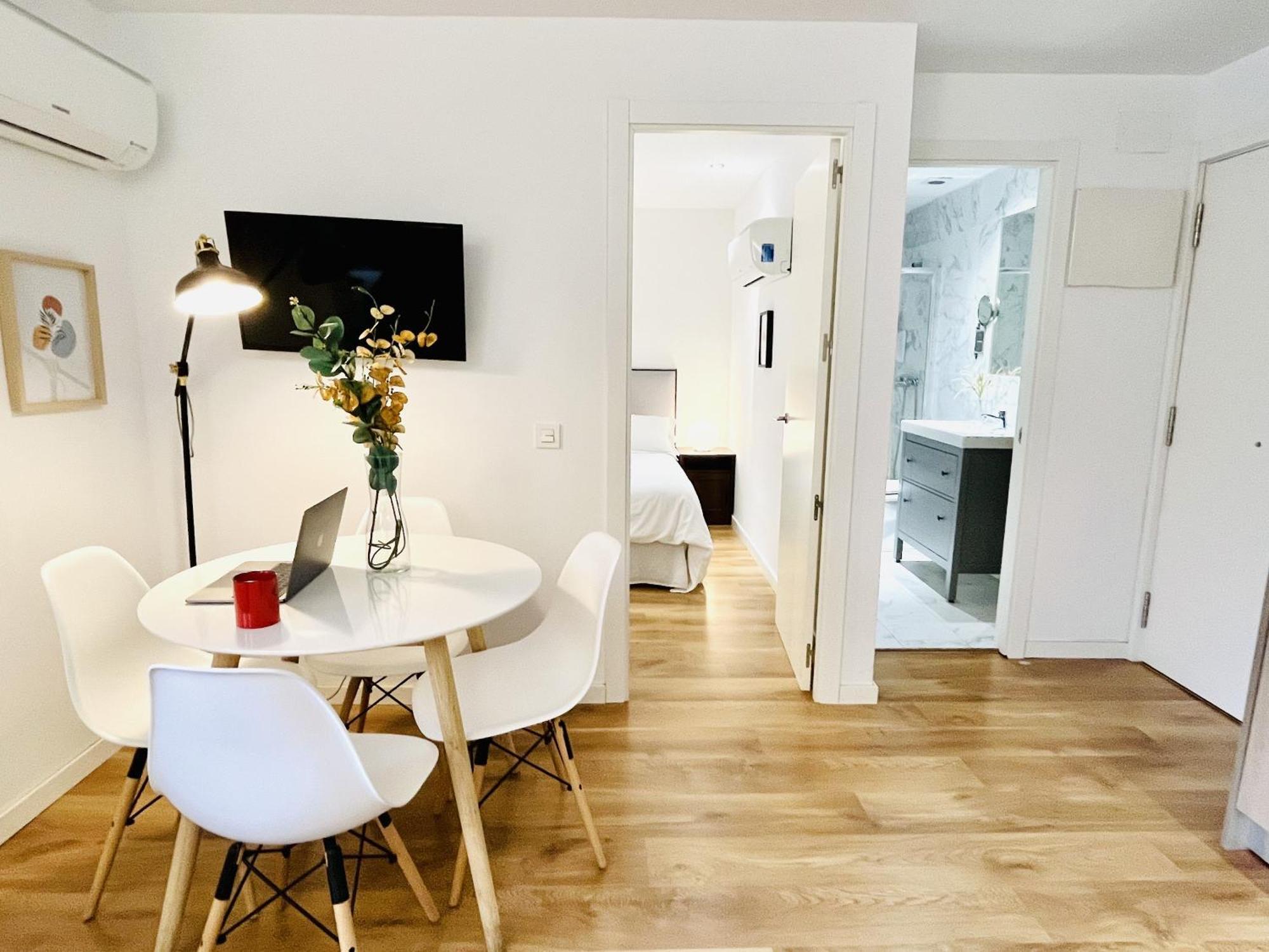 Dplace To Be - Exclusive Apartments In Historic Center Madrid Pokoj fotografie